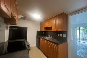 1455 Holly Heights Dr, Fort Lauderdale, FL 33304 - Photo 7