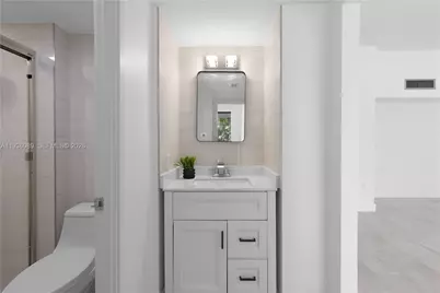 3731 N Country Club Dr #124, Aventura, FL 33180 - Photo 19