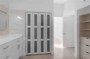 3731 N Country Club Dr, Aventura, FL 33180 - Photo 13