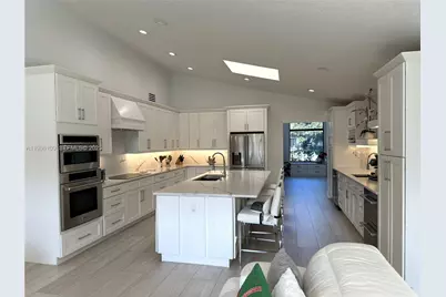 2 Alnwick Rd, Palm Beach Gardens, FL 33418 - Photo 11