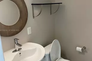 60 SW 13th St, Miami, FL 33130 - Photo 11