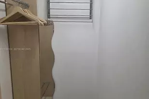 800 Parkview Dr, Hallandale Beach, FL 33009 - Photo 21