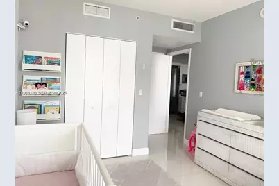 92 SW 3rd St #2312, Miami, FL 33130 - Photo 7