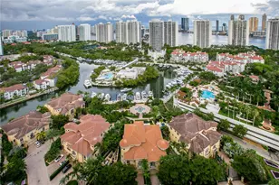 1000 W Island Blvd, Aventura, FL 33160 - Photo 35