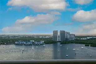 1000 W Island Blvd, Aventura, FL 33160 - Photo 33