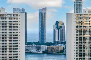 1000 W Island Blvd, Aventura, FL 33160 - Photo 15