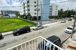 711 NW 1st St, Miami, FL 33128 - Photo 3