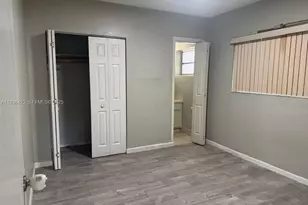 451 W 30th Pl, Hialeah, FL 33012 - Photo 9