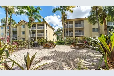 430 S Park Rd #3-305, Hollywood, FL 33021 - Photo 25