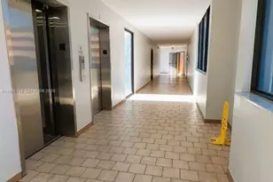 1820 W 53rd St, Hialeah, FL 33012 - Photo 23