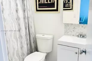 2625 Collins Ave, Miami Beach, FL 33140 - Photo 17