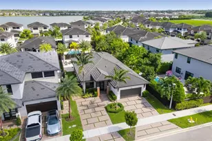 8811 NW 154th Terrace, Miami Lakes, FL 33018 - Photo 35