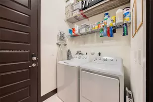 8811 NW 154th Terrace, Miami Lakes, FL 33018 - Photo 27