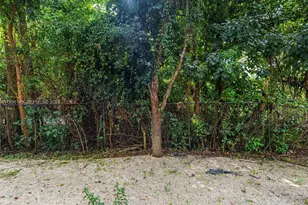 1240 SE 31st Ct, Homestead, FL 33035 - Photo 15