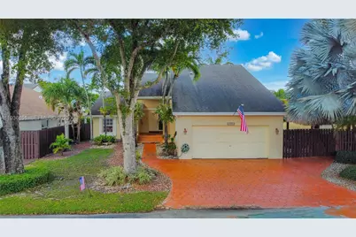 4235 SW 148th Pl, Miami, FL 33185 - Photo 1