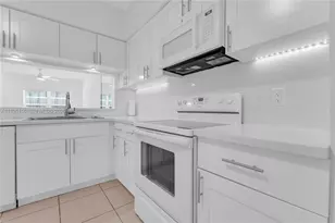 3325 Cabaret Ln, Margate, FL 33063 - Photo 9