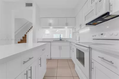3325 Cabaret Ln, Margate, FL 33063 - Photo 7