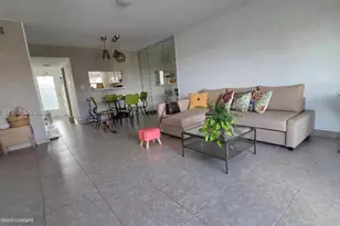 3000 E Sunrise Lakes Dr, Sunrise, FL 33322 - Photo 3