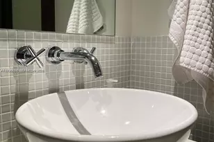 2924 Collins Ave, Miami Beach, FL 33140 - Photo 9