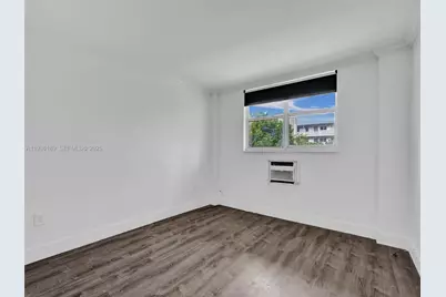 1300 Lincoln Rd #D404, Miami Beach, FL 33139 - Photo 3