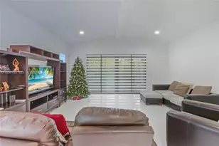 9220 E Meridian Dr, Parkland, FL 33076 - Photo 13