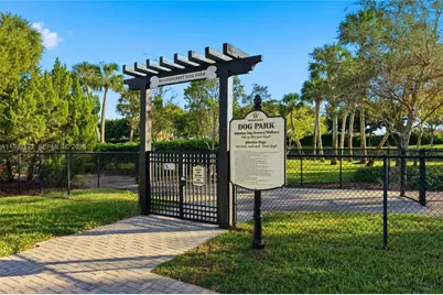 9220 E Meridian Dr, Parkland, FL 33076 - Photo 47