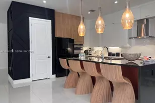 8108 NW 48th Terrace, Doral, FL 33166 - Photo 9