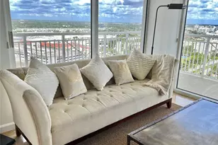 19501 W Country Club Dr, Aventura, FL 33180 - Photo 5