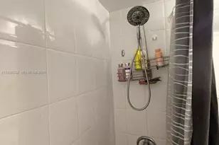 6345 Collins Ave, Miami Beach, FL 33141 - Photo 7
