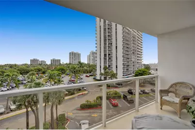 20281 E Country Club Dr #201, Aventura, FL 33180 - Photo 41