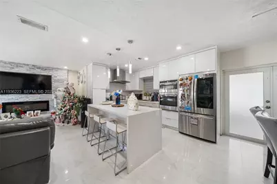 19707 SW 118th Pl, Miami, FL 33177 - Photo 5