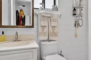 17841 NW 84th Ct, Hialeah, FL 33015 - Photo 15