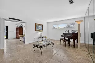 17841 NW 84th Ct, Hialeah, FL 33015 - Photo 7