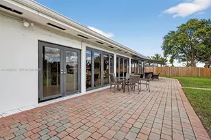 17841 NW 84th Ct, Hialeah, FL 33015 - Photo 47