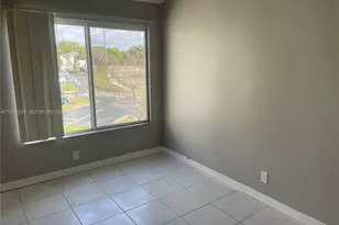 8043 Lagos De Campo Blvd, Tamarac, FL 33321 - Photo 29