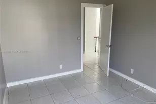 8043 Lagos De Campo Blvd, Tamarac, FL 33321 - Photo 23