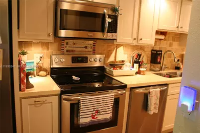 87200 Overseas Hwy #N2, Plantation Key, FL 33036 - Photo 9