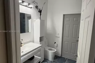 685 SE 37th Pl, Homestead, FL 33033 - Photo 11