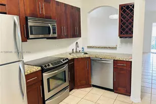 2173 NW 78th Ave, Pembroke Pines, FL 33024 - Photo 9