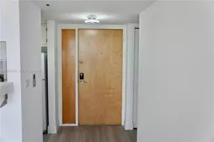 7601 E Treasure Dr, North Bay Village, FL 33141 - Photo 17