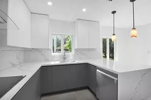 7902 SW 67th Ave, South Miami, FL 33143 - Photo 11