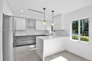 7902 SW 67th Ave, South Miami, FL 33143 - Photo 9