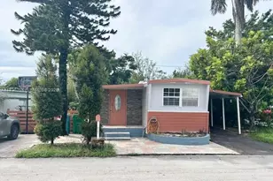 8732 SW 16th St, Davie, FL 33324 - Photo 1