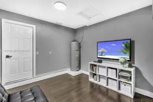 17019 NW 23rd St, Pembroke Pines, FL 33028 - Photo 19