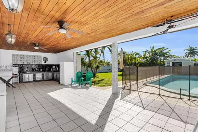 610 NW 16th St, Homestead, FL 33030 - Photo 13