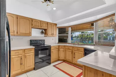 610 NW 16th St, Homestead, FL 33030 - Photo 7