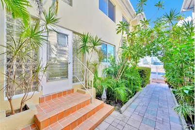 4730 Pine Tree Dr #14, Miami Beach, FL 33140 - Photo 19