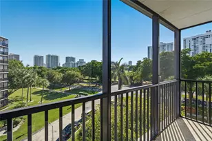 3401 N Country Club Dr, Aventura, FL 33180 - Photo 1