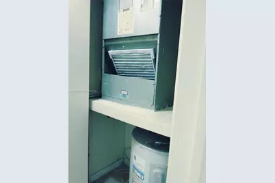 1864 NE 46th St #E1, Fort Lauderdale, FL 33308 - Photo 9