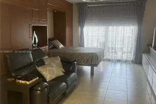 19201 Collins Ave, Sunny Isles Beach, FL 33160 - Photo 3